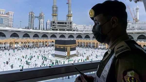 السعودية تستغل ملف الحج