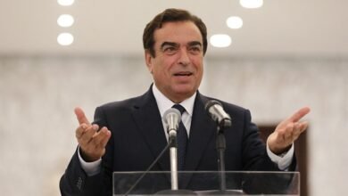قرداحي وميقاتي