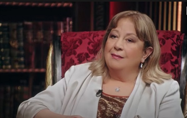 الفنانة سمية الألفي