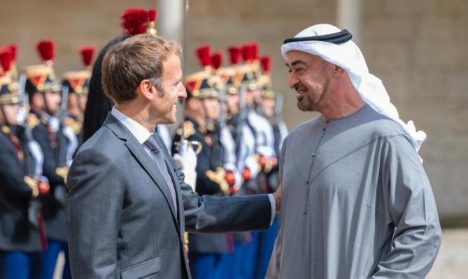 بن زايد في فرنسا