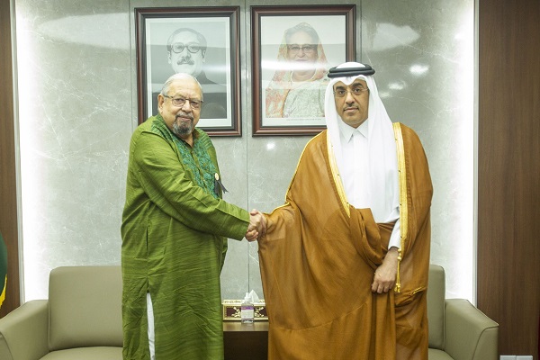 وزير العمل القطري