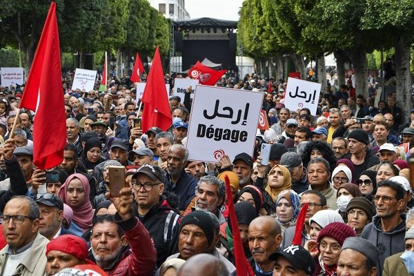عودة الديمقراطية