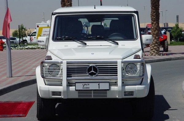 سيارات دبي