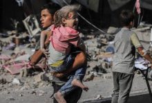 مسعفون فلسطينيون