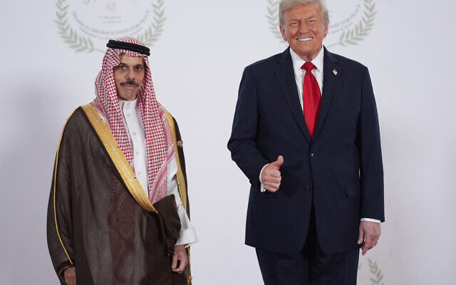 ترامب يلوّح بتوسيع “اتفاقات أبراهام” قريبًا… والسعودية تكرّر شروطها للتطبيع