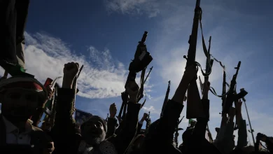 انخراط الحوثيين يوسع الحرب الإقليمية ويضغط على واشنطن بتهديد مزدوج