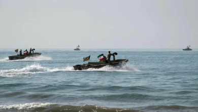 ضربات أمريكية على مواقع إيرانية في هرمز لمنع نشر ألغام بحرية
