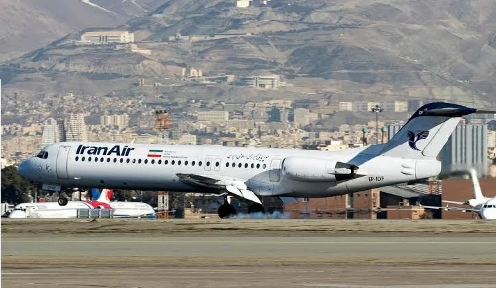 العراق يتفاوض مع واشنطن لإعفاء مطارات من القيود على الطيران الإيراني في ظل أزمة إقليمية متصاعدة