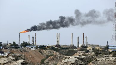إعلام إيراني: انفجارات قرب جزيرة خرج وهجوم على ناقلة نفط