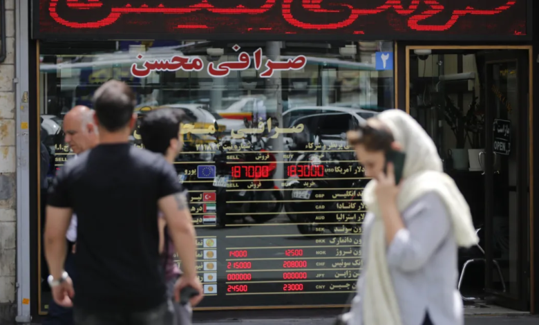 واشنطن تعتمد استراتيجية مزدوجة لضغط عسكري واقتصادي على إيران