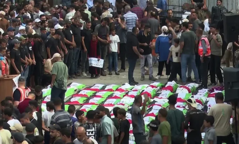 انتشال رفات 100 شهيد من أنقاض غزة بعد ثلاث سنوات من الانتظار